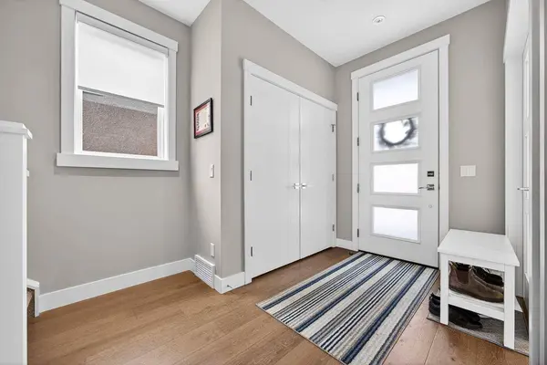 435 31 AVE NW, Calgary, AB T2M 2P5