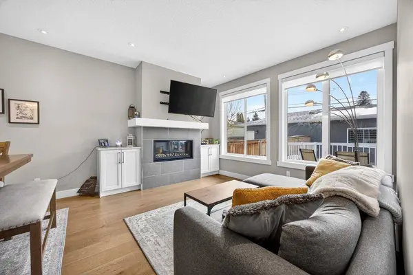 435 31 AVE NW, Calgary, AB T2M 2P5