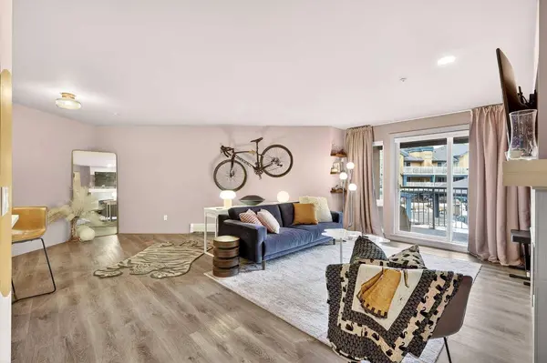 25 Richard PL SW #218, Calgary, AB T3E 7N1