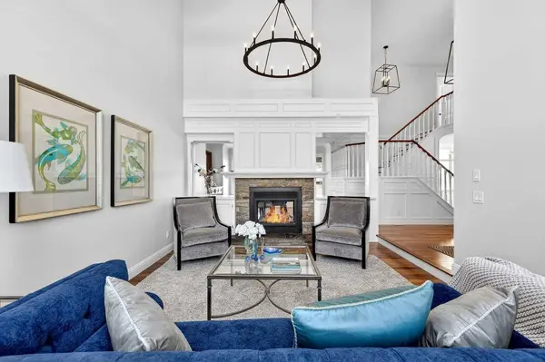 7087 Christie Briar MNR SW, Calgary, AB T3H 2H5