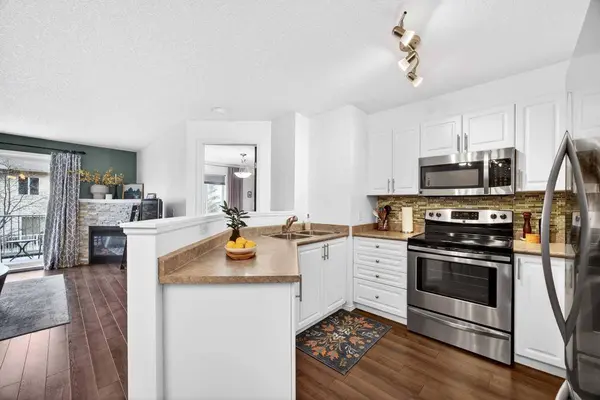 2000 Citadel Meadow PT NW #213, Calgary, AB T3G 5N5