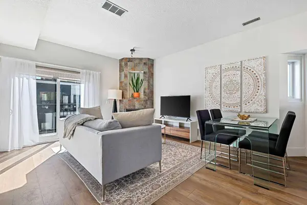 603 15 AVE SW #8, Calgary, AB T2R 0R4