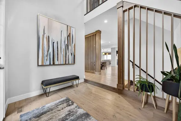 224 Springbluff HTS SW, Calgary, AB T3H 5B8