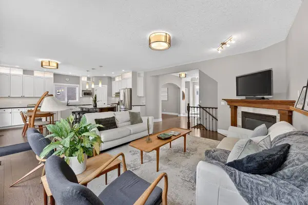 46 Simcrest MNR SW, Calgary, AB T3H4K2