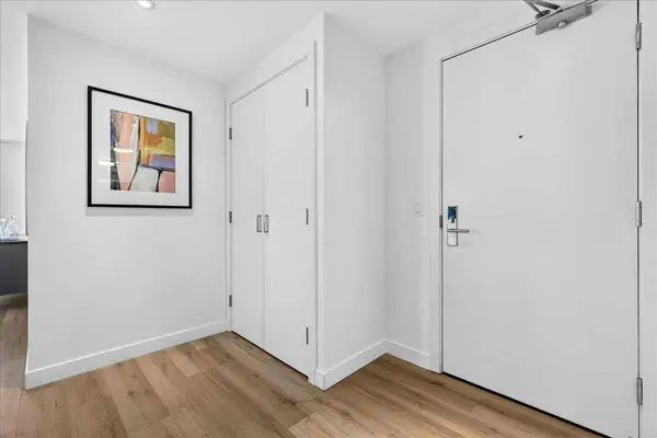 1501 6 ST #1305, Calgary, AB T2R 0Z7