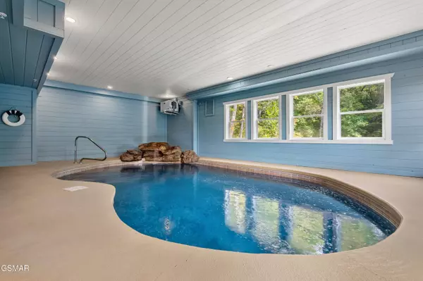 1654 Barn Door LN, Sevierville, TN 37862