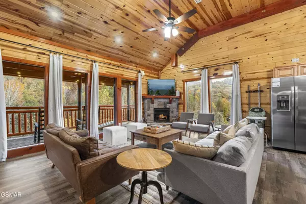 1628 Barn Door LN, Sevierville, TN 37862