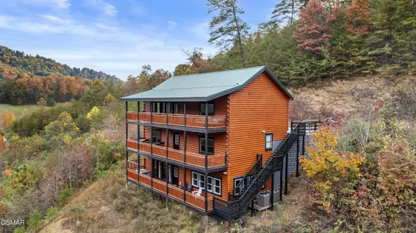 1628 Barn Door LN, Sevierville, TN 37862