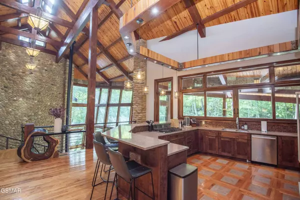 749 Margit Worsham WAY, Gatlinburg, TN 37738