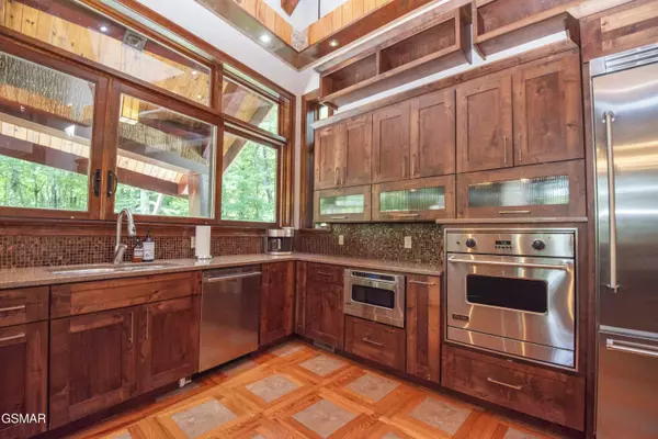 749 Margit Worsham WAY, Gatlinburg, TN 37738