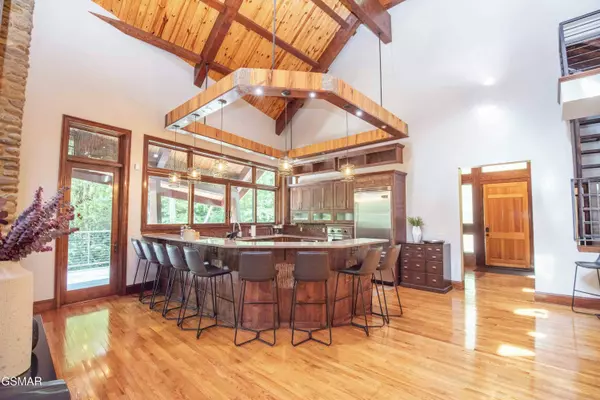 749 Margit Worsham WAY, Gatlinburg, TN 37738