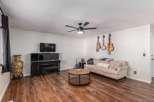 17063 E Greenwood CIR, Aurora, CO 80013