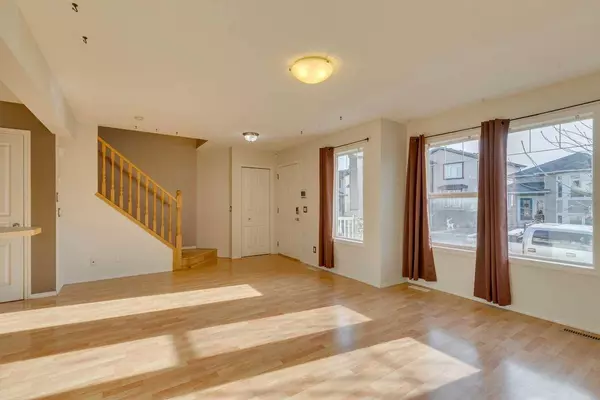 228 Luxstone PL SW, Airdrie, AB T4B 3C1