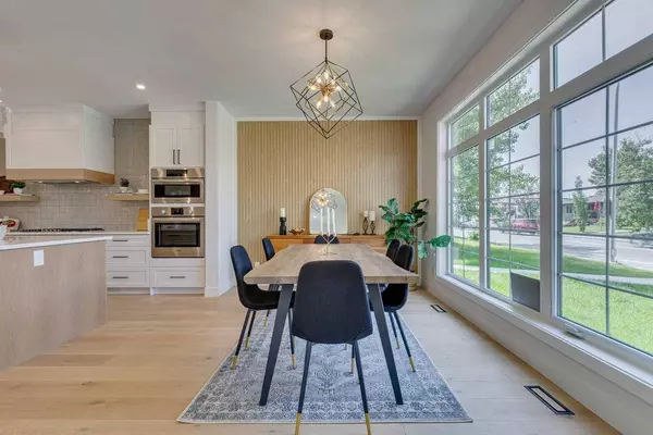 3723 Richmond RD SW, Calgary, AB T3E 4P1