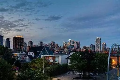 2203 14 ST SW #401, Calgary, AB T2T 3T2