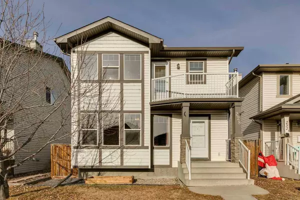 228 Luxstone PL SW, Airdrie, AB T4B 3C1