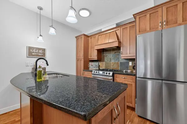 1818 14 ST SW #303, Calgary, AB T2T 3S9