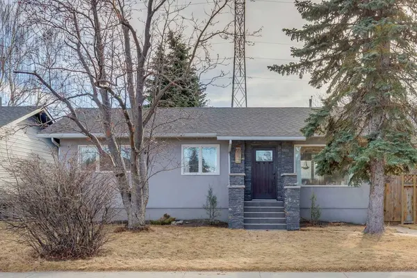 719 49 AVE SW, Calgary, AB T2G 1G7