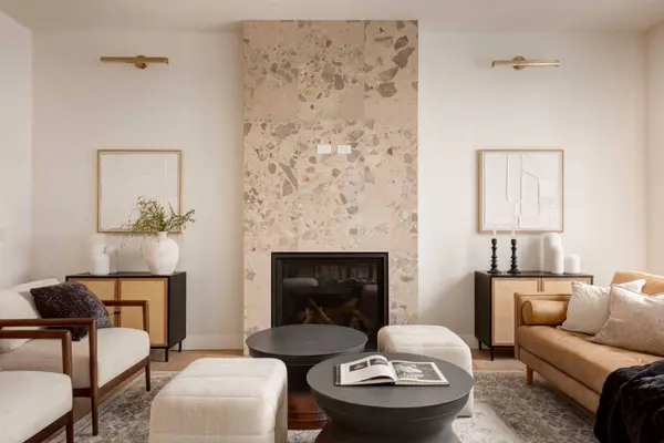 8812 33 AVE NW, Calgary, AB T3B 1M5