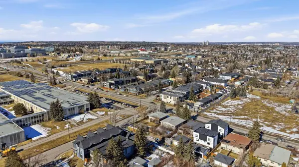 2139, 2143, 2145 50 AVE SW, Calgary, AB T2T 2W5