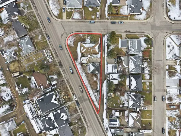 3439 33 ST SW, Calgary, AB T3E 2V3
