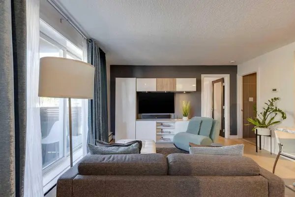 1904 10 ST SW #304, Calgary, AB T2T 3G1