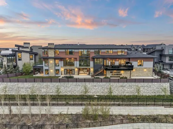 315 Aspen Ridge PL SW, Calgary, AB T3H 1T2