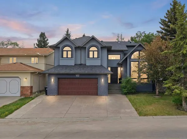 931 Shawnee DR SW, Calgary, AB T2Y 2G8