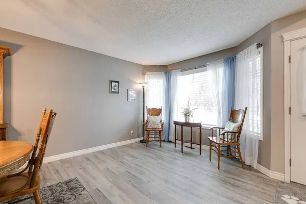 274 Mt Assiniboine PL SE, Calgary, AB T2Z 2N5