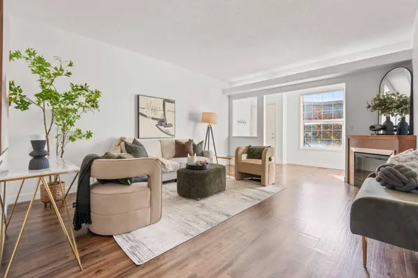 29 Springborough BLVD SW #21, Calgary, AB T2H 5V7