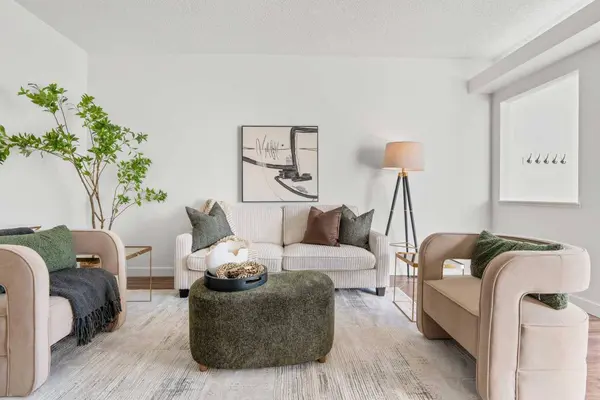 29 Springborough BLVD SW #21, Calgary, AB T2H 5V7
