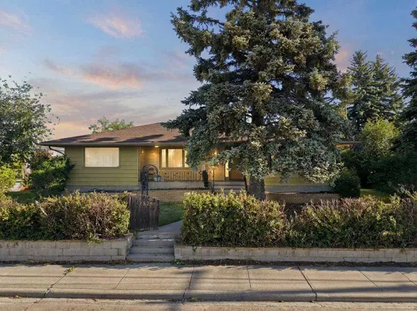 3720 Spruce DR SW, Calgary, AB T3C 3A7