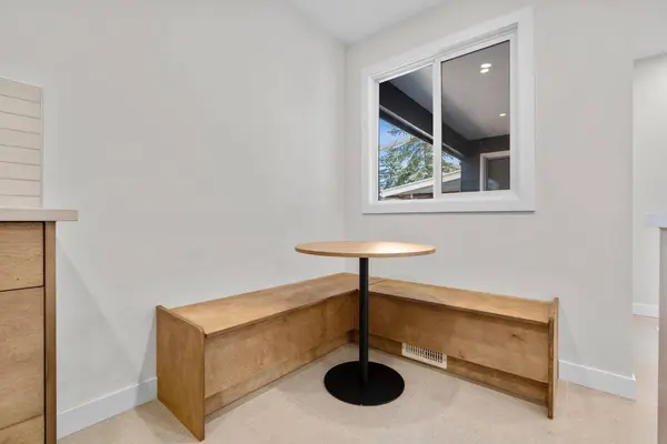 6223 N 31 AVE NW #411, Calgary, AB T3B 1J8