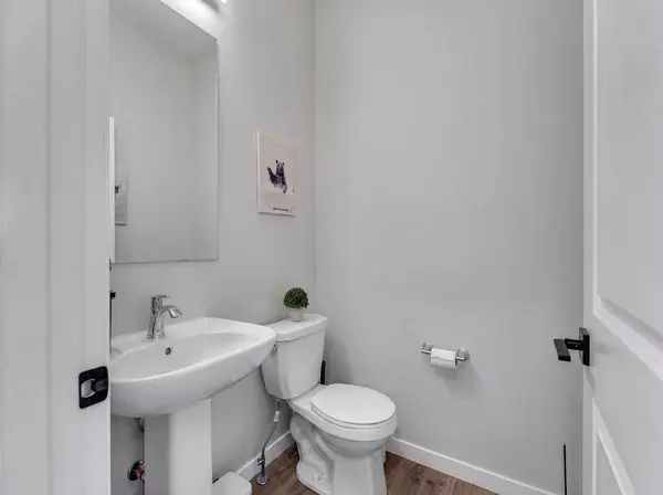 34 Belvedere GN SE, Calgary, AB T2A 7M5