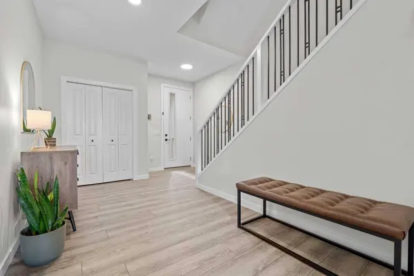 34 Belvedere GN SE, Calgary, AB T2A 7M5