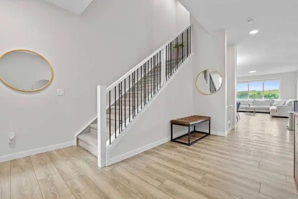 34 Belvedere GN SE, Calgary, AB T2A 7M5