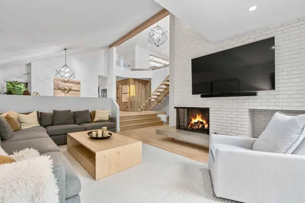3041 1 ST SW, Calgary, AB T2S 1P7