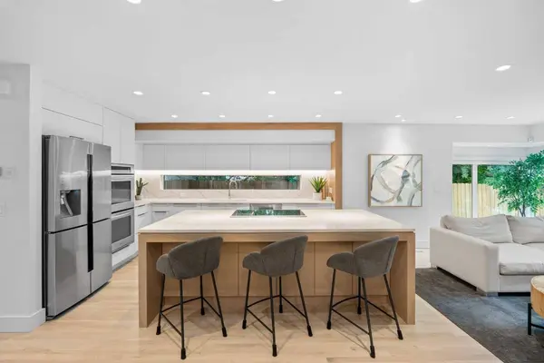 3041 1 ST SW, Calgary, AB T2S 1P7