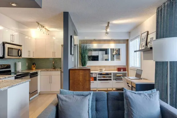 1904 10 ST SW #304, Calgary, AB T2T 3G1