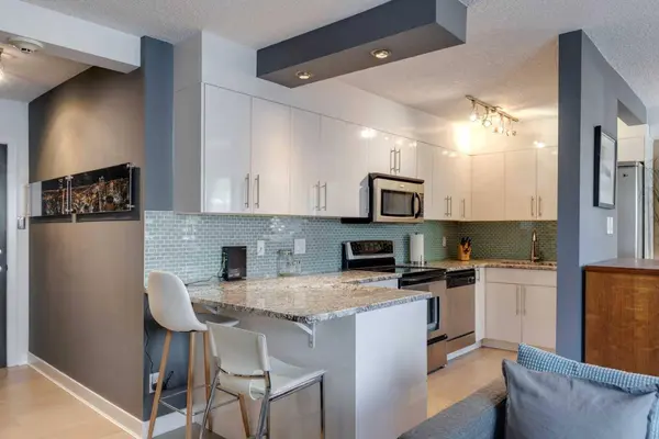 1904 10 ST SW #304, Calgary, AB T2T 3G1