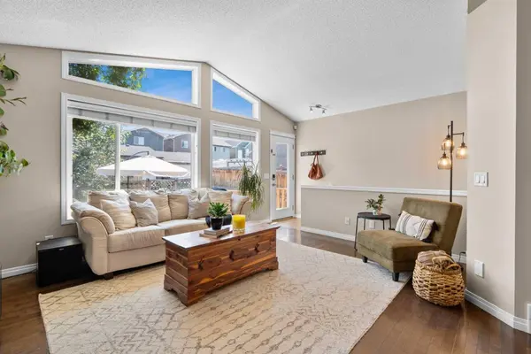 38 Auburn Bay GDNS SE, Calgary, AB T3M 0K3