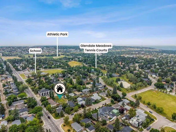 2624 Granville ST SW, Calgary, AB T3E 4C9