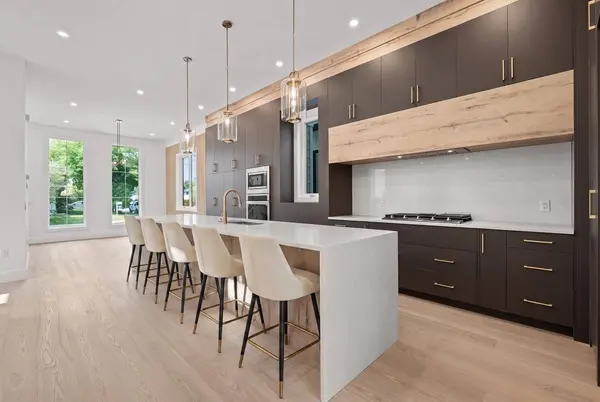 514 37 ST SW, Calgary, AB T3C 1R6