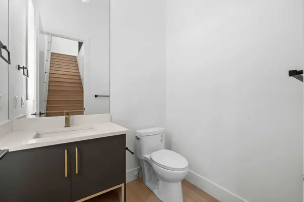 514 37 ST SW, Calgary, AB T3C 1R6