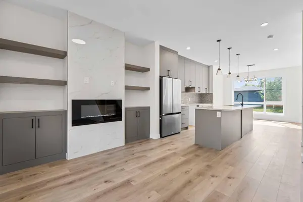 2352 7 ST NW, Calgary, AB T2M 1T1