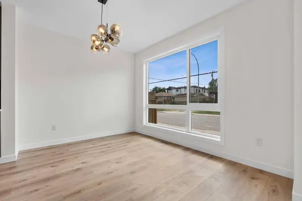 2352 7 ST NW, Calgary, AB T2M 1T1