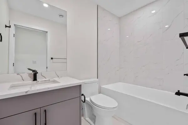 2352 7 ST NW, Calgary, AB T2M 1T1