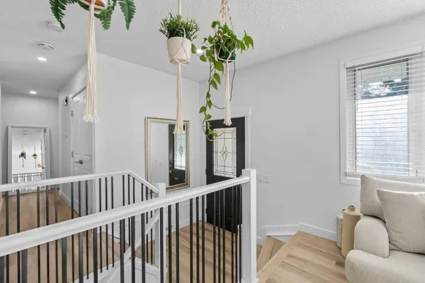 4420 Maryvale RD NE, Calgary, AB T2A 2V2