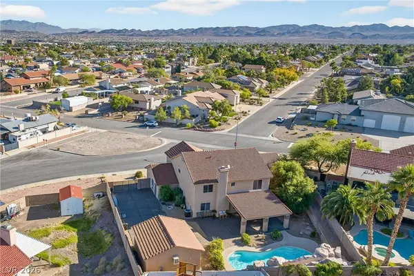 301 W Country Club DR, Henderson, NV 89015