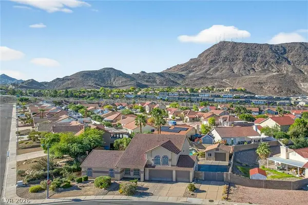 301 W Country Club DR, Henderson, NV 89015